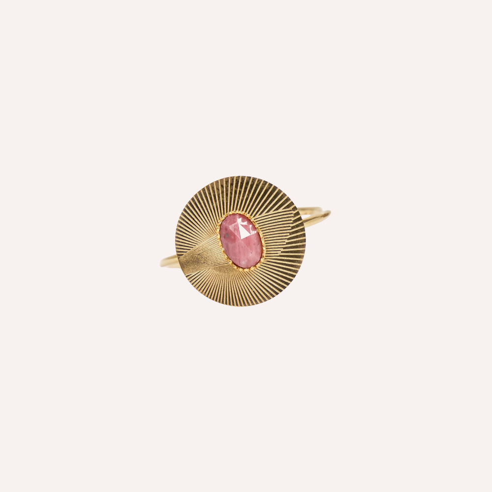Anello dorato con pietra ovale - Solaris