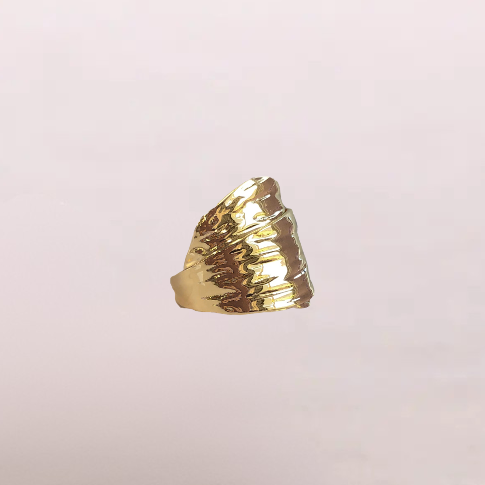 Anello dorato effetto martellato - Poseidone