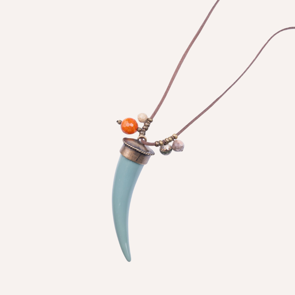 Collana con pendente a corno e dettagli colorati - Cornus Azzurro