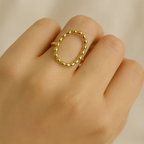 Anello dorato con cerchio traforato - Nido