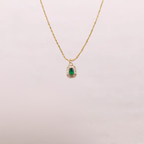 Collana con pendente verde e cristalli – Athena