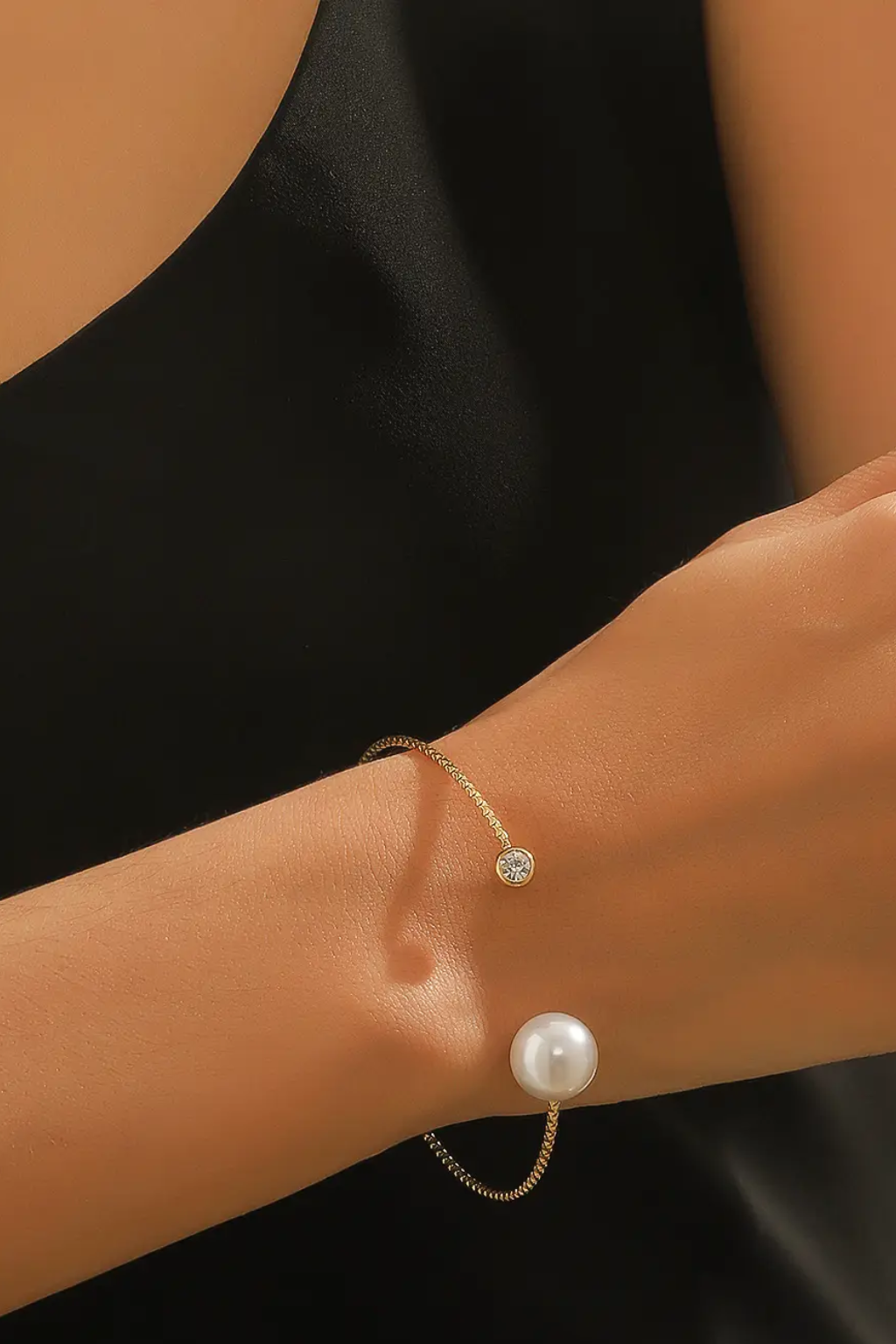 Bracciale aperto con perla – Bracciale Lilia