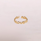 Anello dorato con scritta “Love” – Love