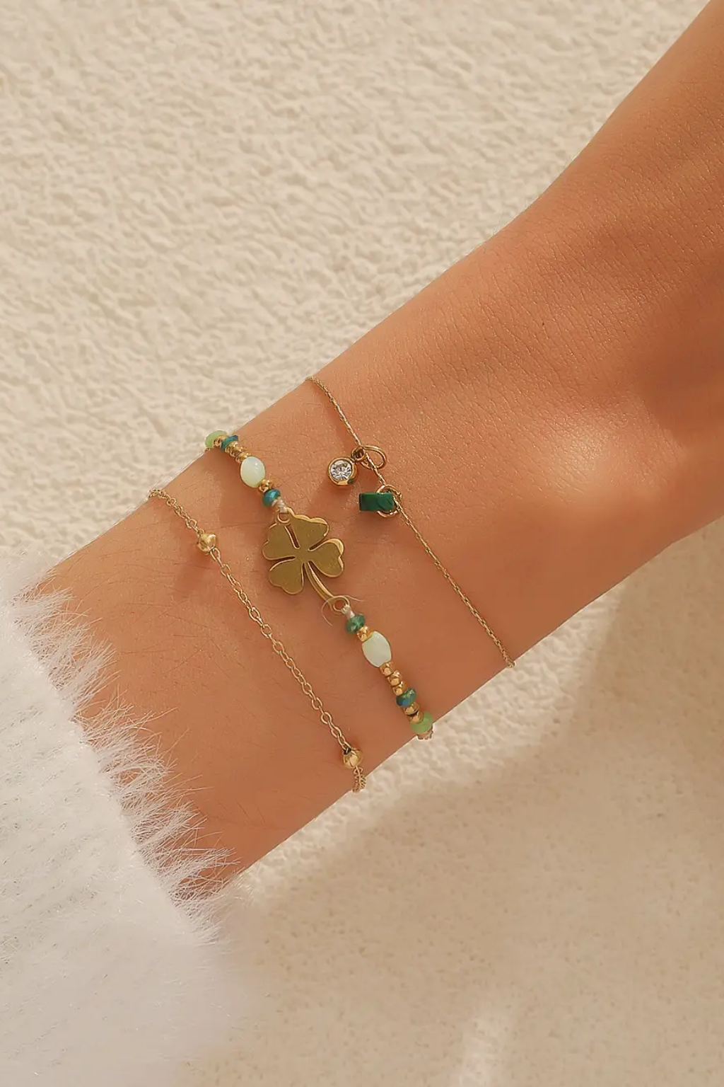 Set di bracciali dorati con ciondoli verdi – Set Lucky Charm