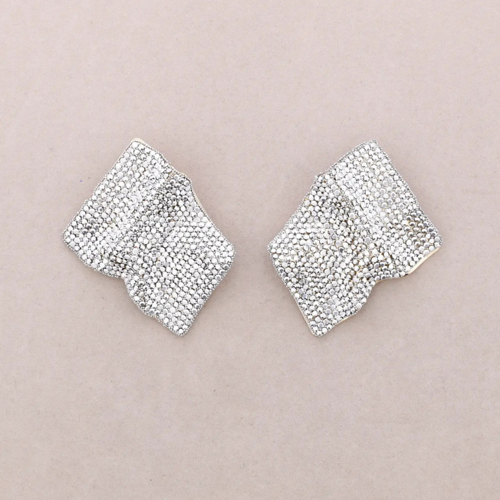 Orecchini con effetto drappeggiato di cristalli – Orecchini Spark