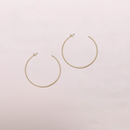 Orecchini a cerchio sottile intrecciato – Cerchio