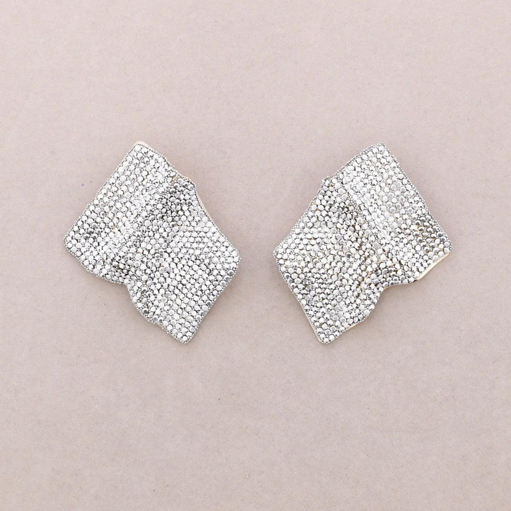 Orecchini con effetto drappeggiato di cristalli – Orecchini Spark