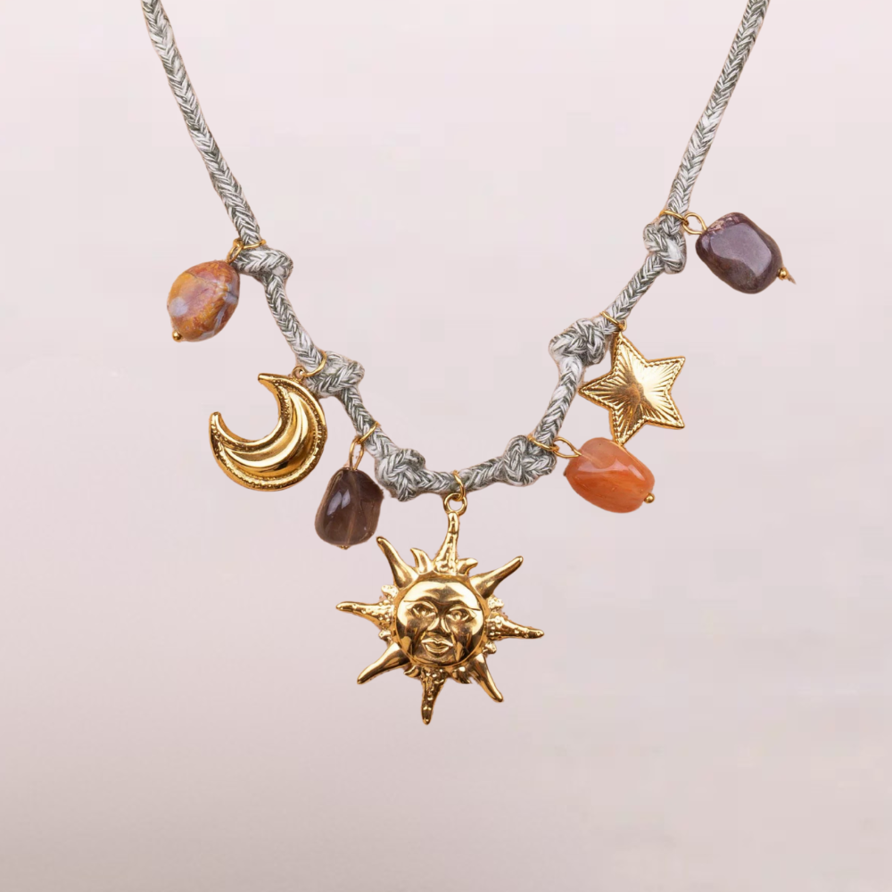 Collana con charms sole, luna e stelle – Astral