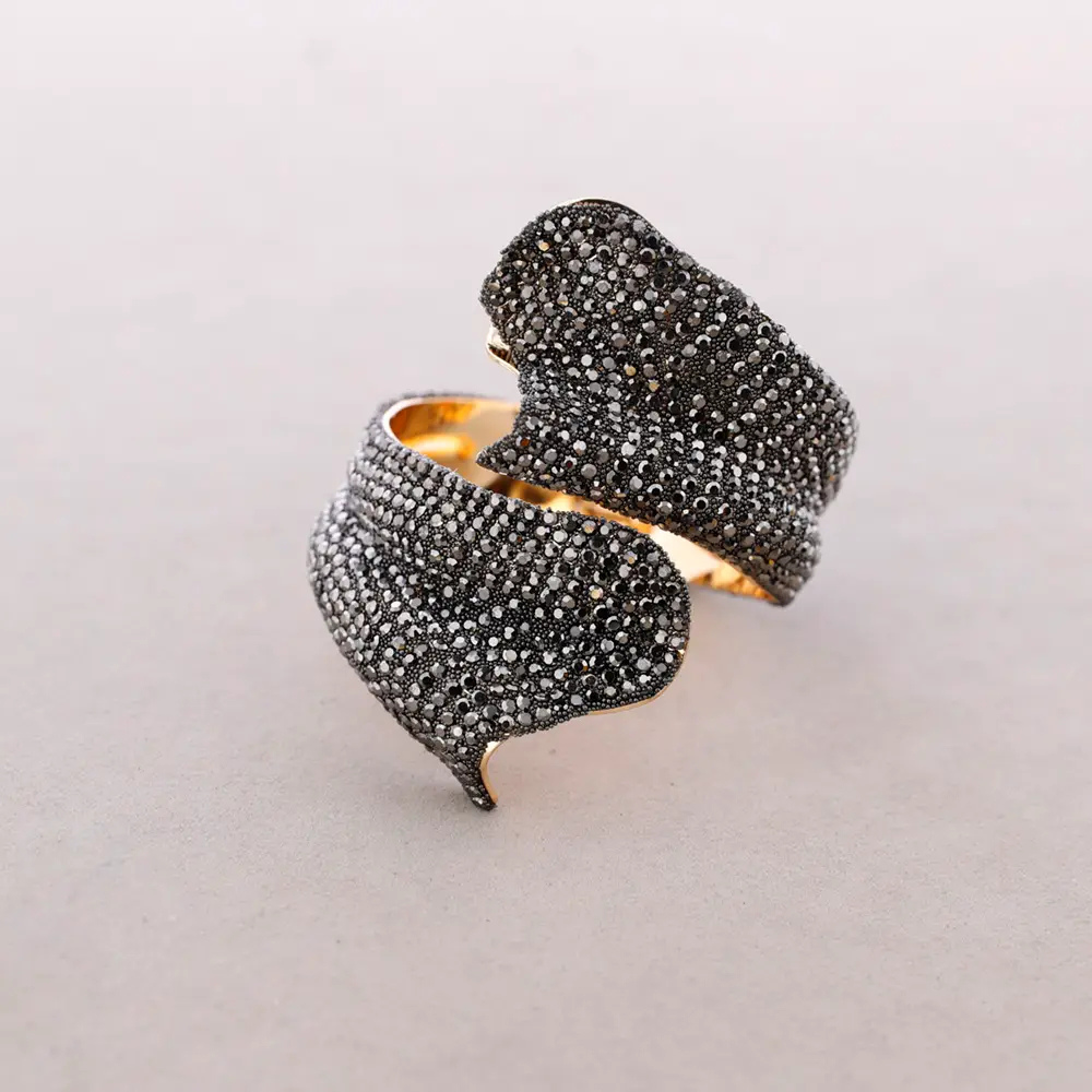 Bracciale con cristalli effetto drappeggio – Bracciale Spark