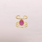 Anello dorato con pietra fucsia - Nova