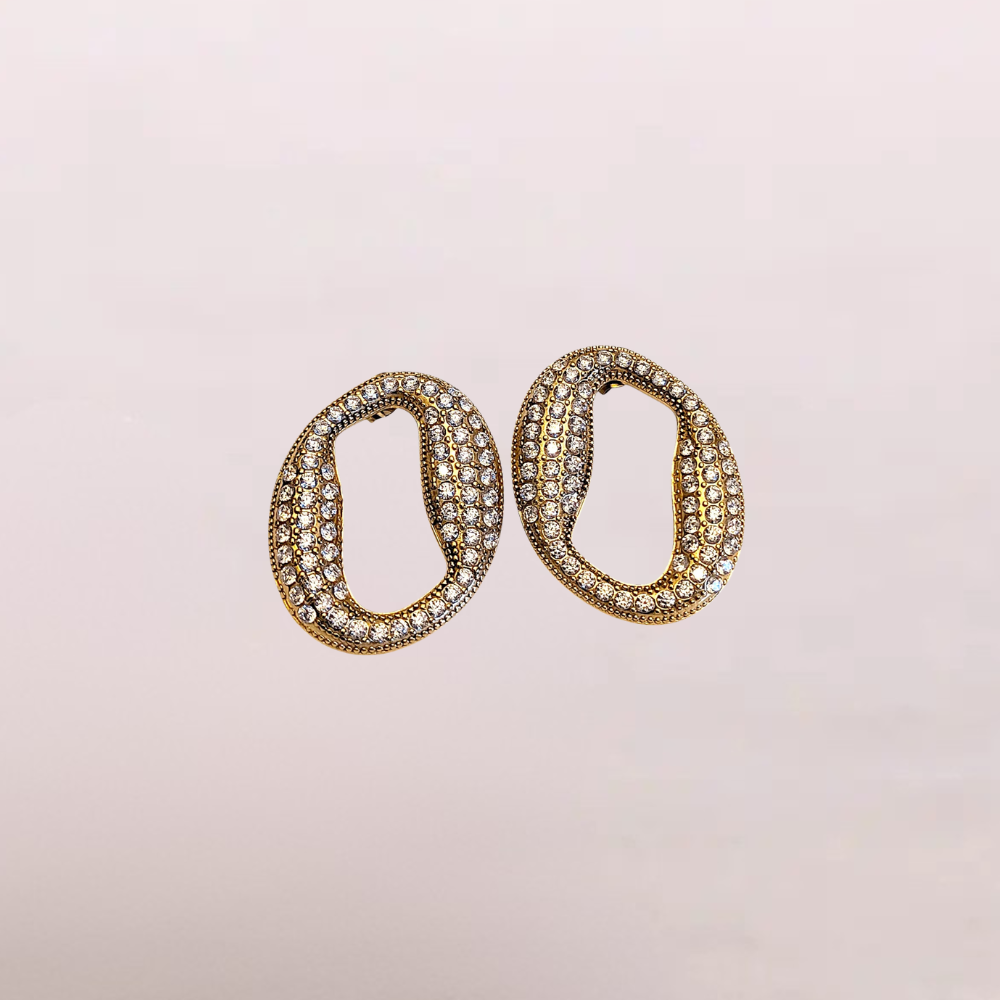 Orecchini ovali con cristalli – Orecchini Nara