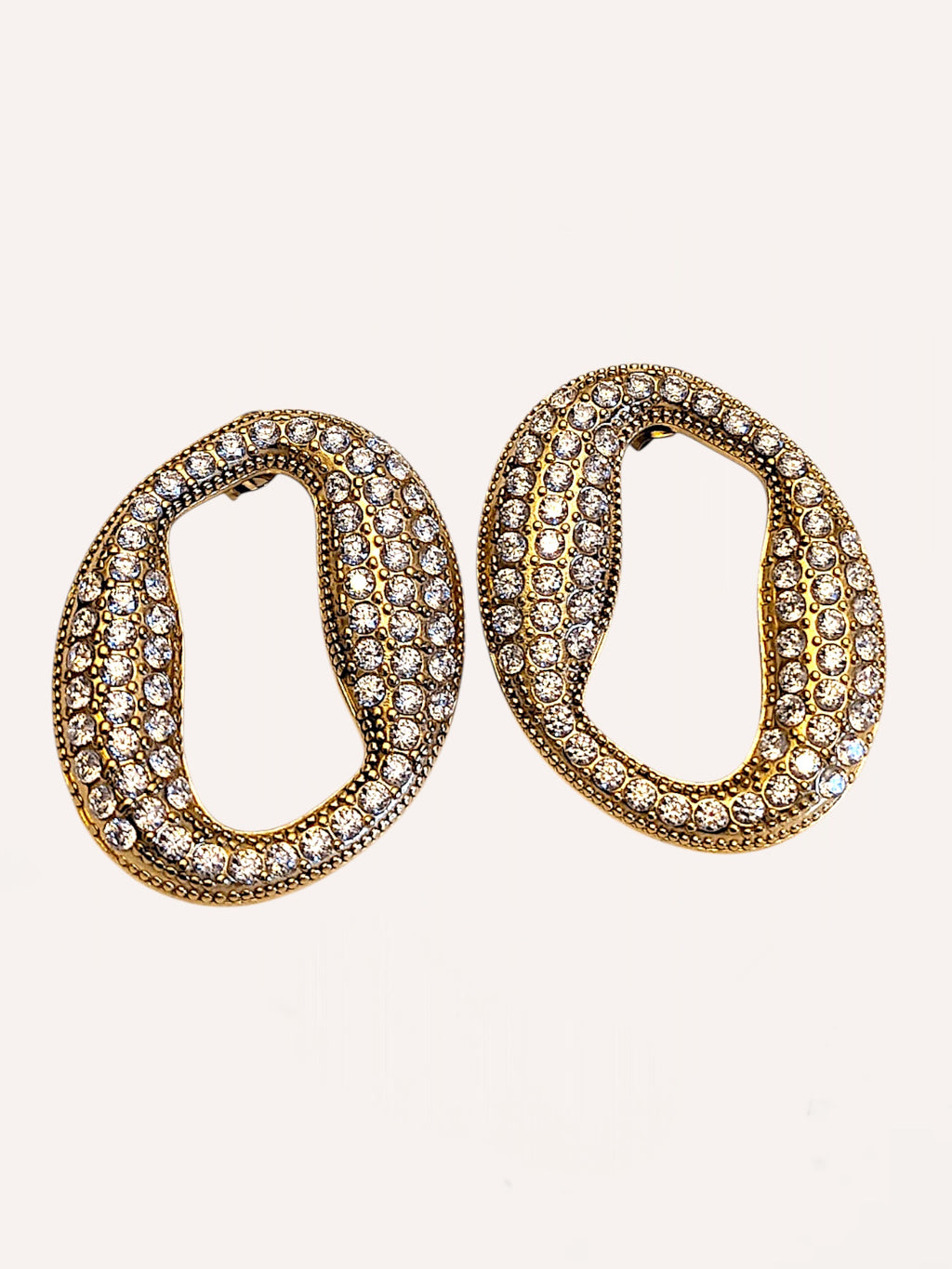 Orecchini ovali con cristalli – Orecchini Nara