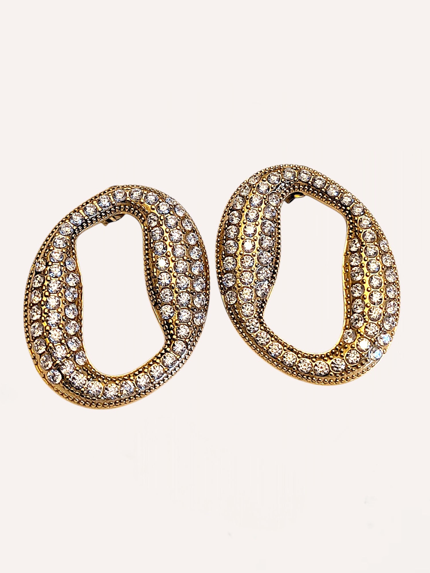 Orecchini ovali con cristalli – Orecchini Nara