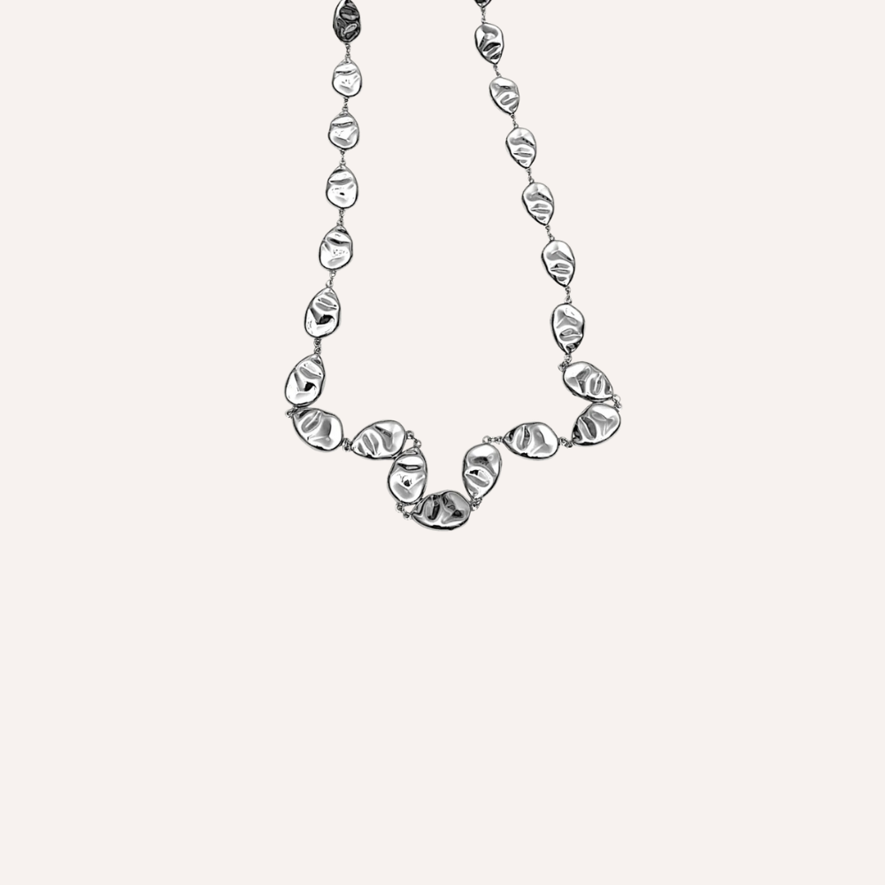 Collana scultorea effetto martellato – Collana Eclisse