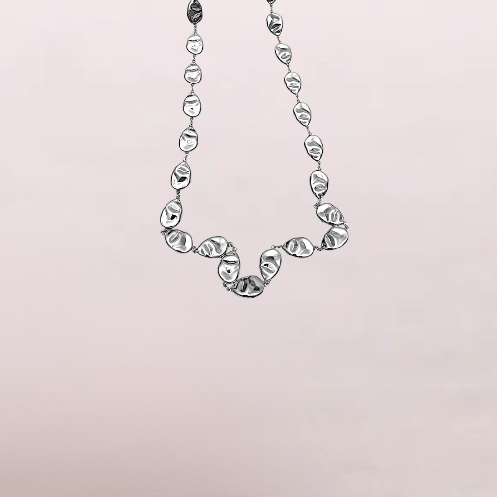 Collana scultorea effetto martellato – Collana Eclisse