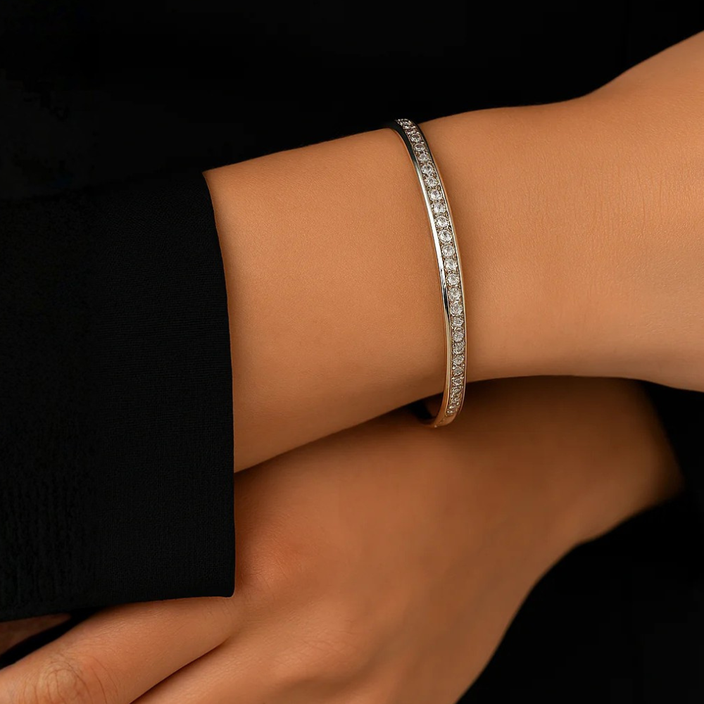 Bracciale rigido sottile con zirconi – Bracciale Linea di Luce
