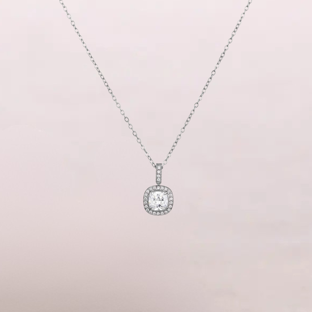 Collana con pendente quadrato di zirconi – Collana Halo Mini