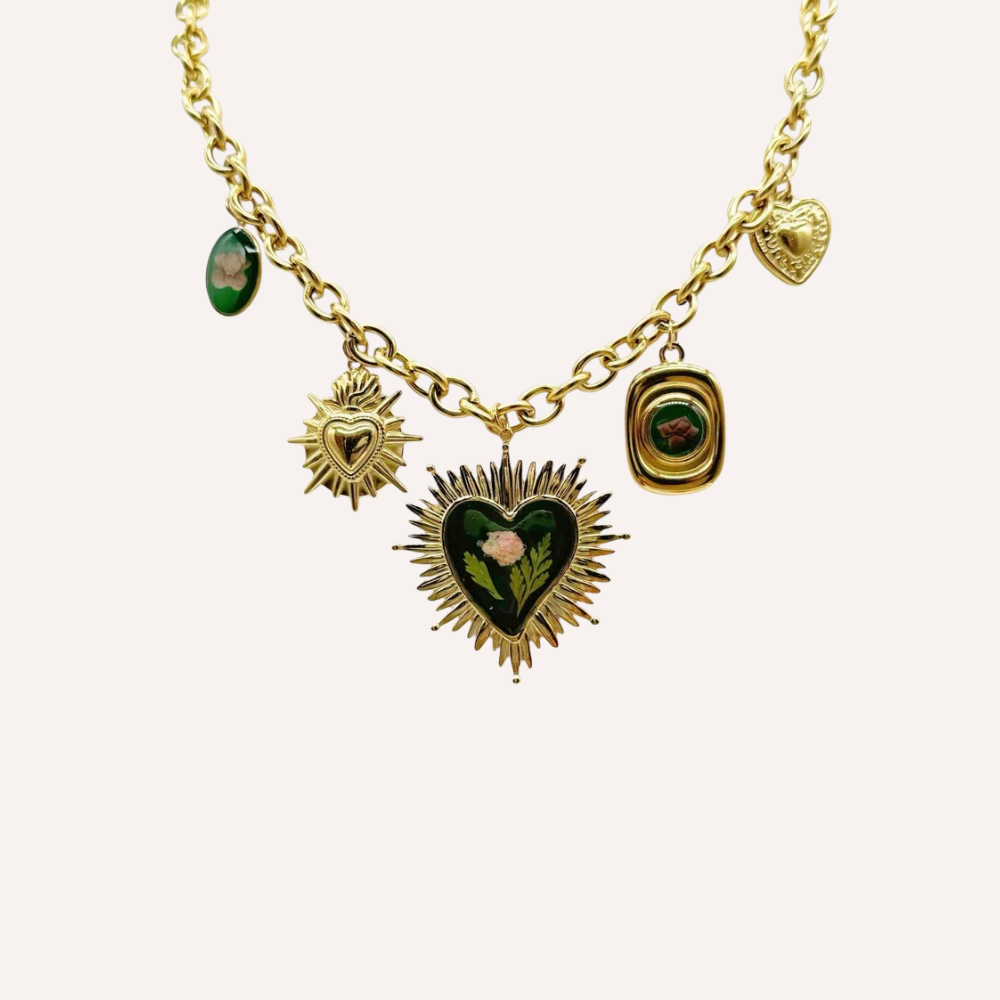 Collana con ciondoli a cuore smaltati – Collana Cuori Sacri