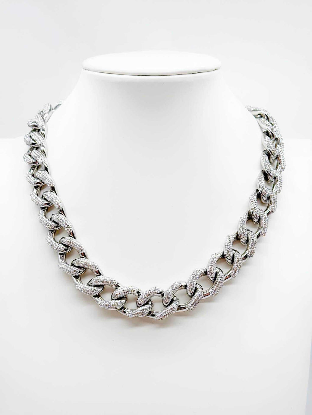 ✨ Offerta Collezione Bold Shine – Collana + Bracciale✨