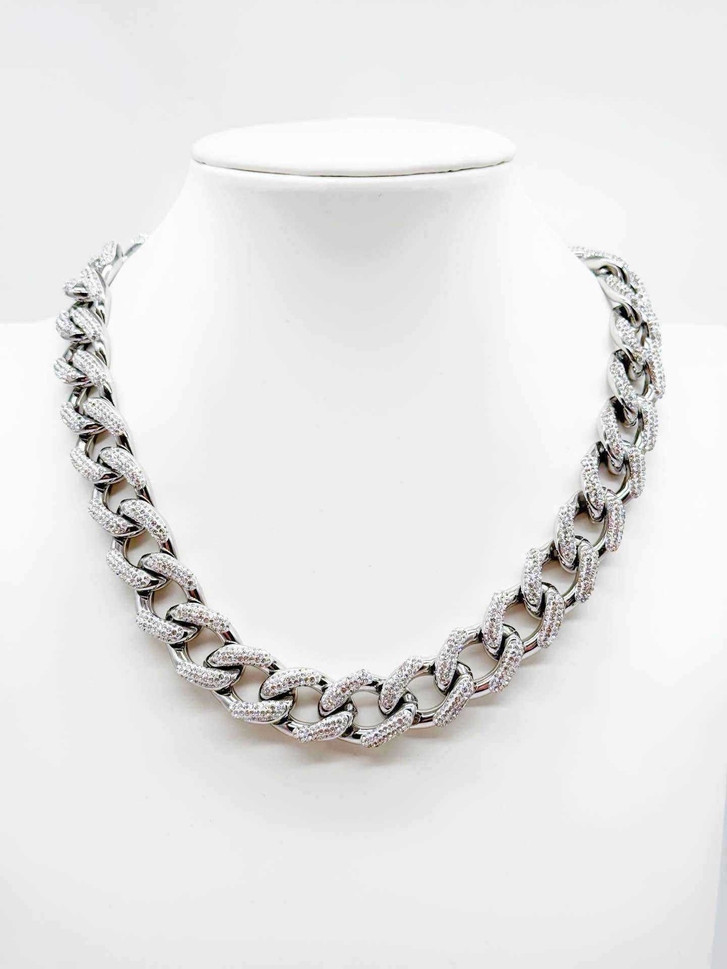 ✨ Offerta Collezione Bold Shine – Collana + Bracciale✨