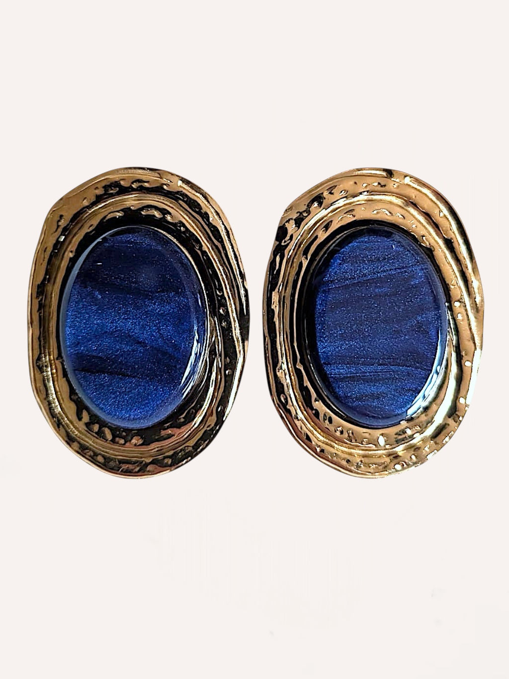 Orecchini ovali con pietra effetto cabochon – Collezione Vintage Gem