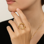 Anello dorato design organico – Ovale