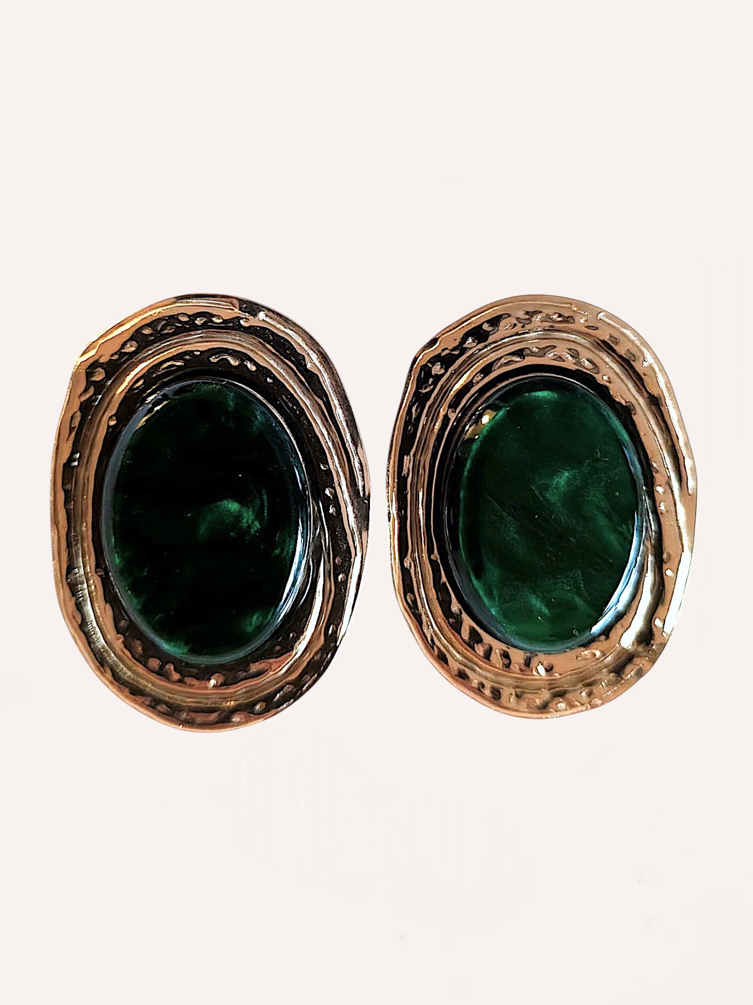 Orecchini ovali con pietra effetto cabochon – Collezione Vintage Gem