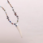 Collana con pendente a dente e perle naturali - Cornus Bianco