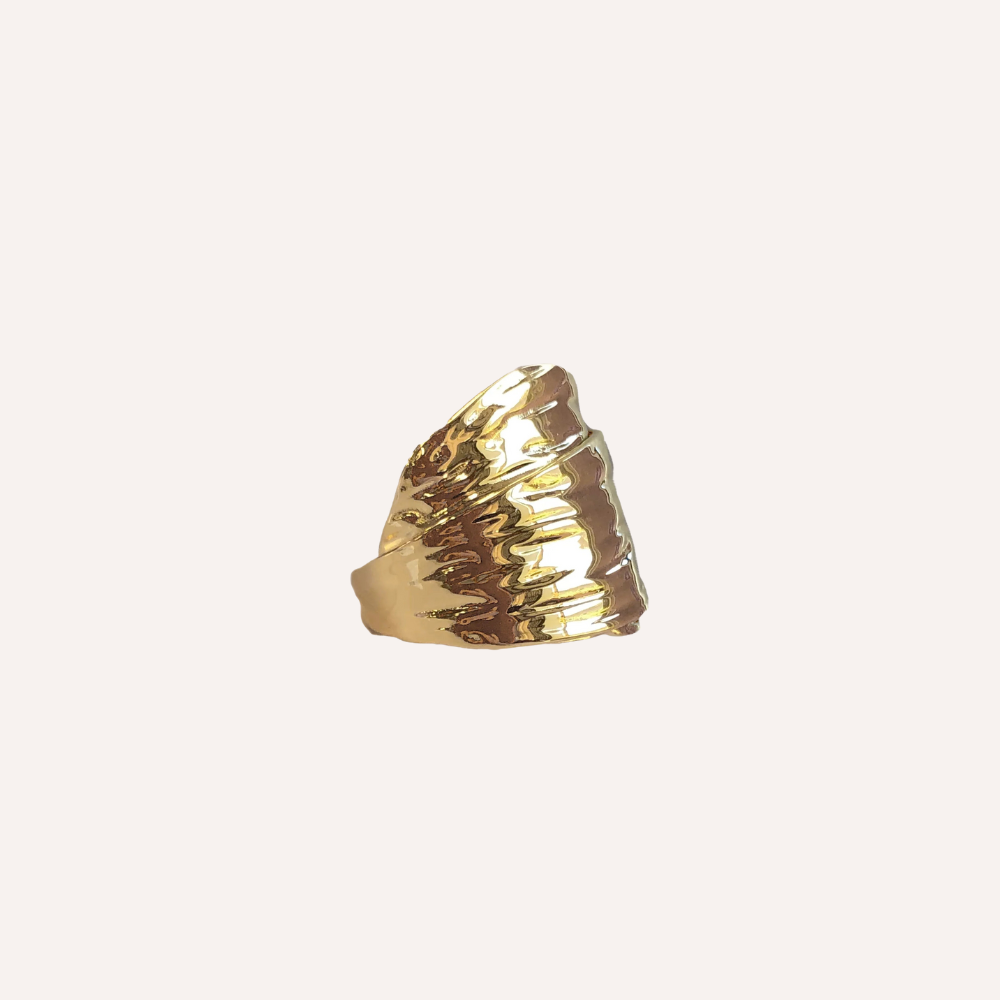 Anello dorato effetto martellato - Poseidone