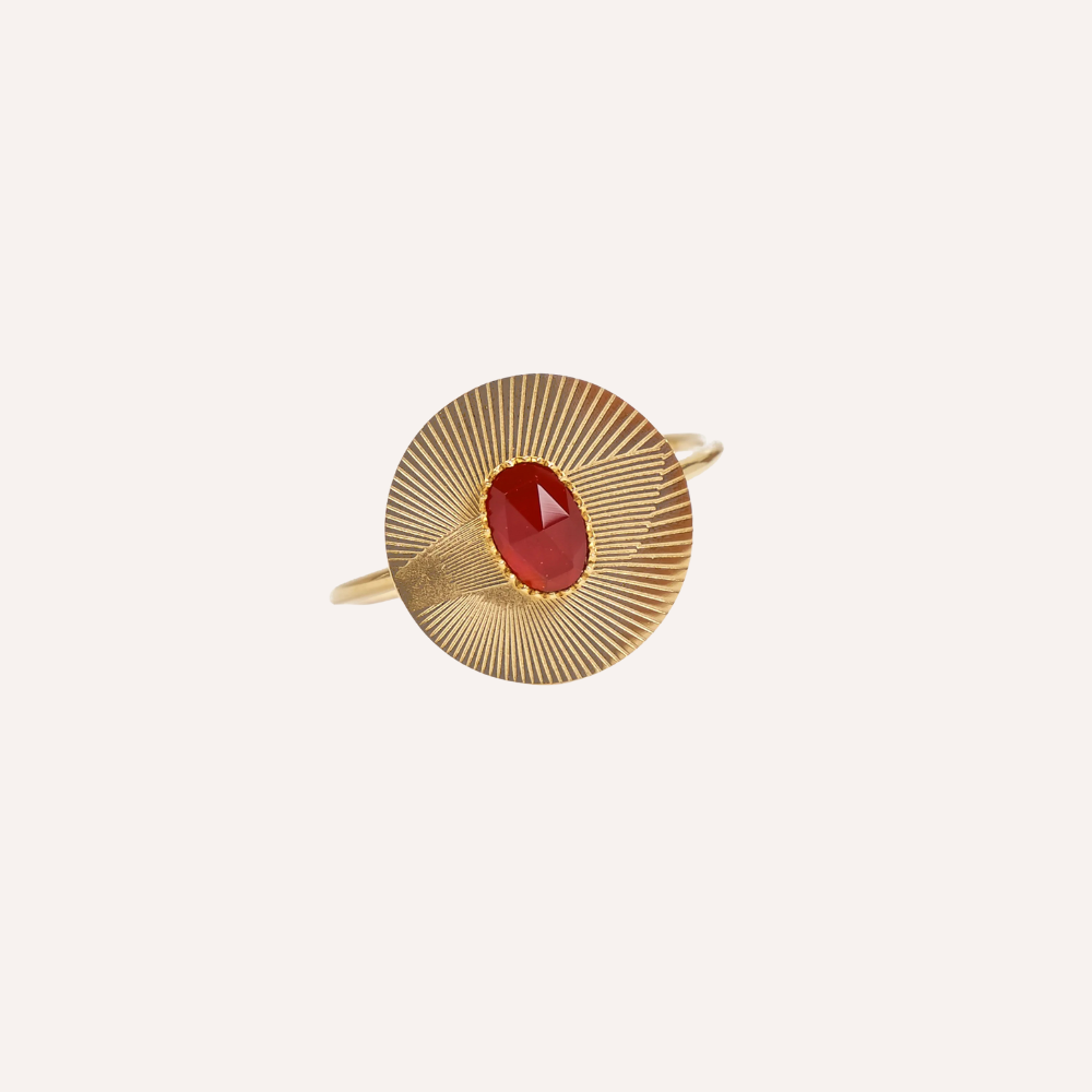Anello dorato con pietra ovale - Solaris