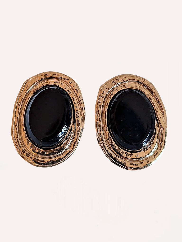 Orecchini ovali con pietra effetto cabochon – Collezione Vintage Gem