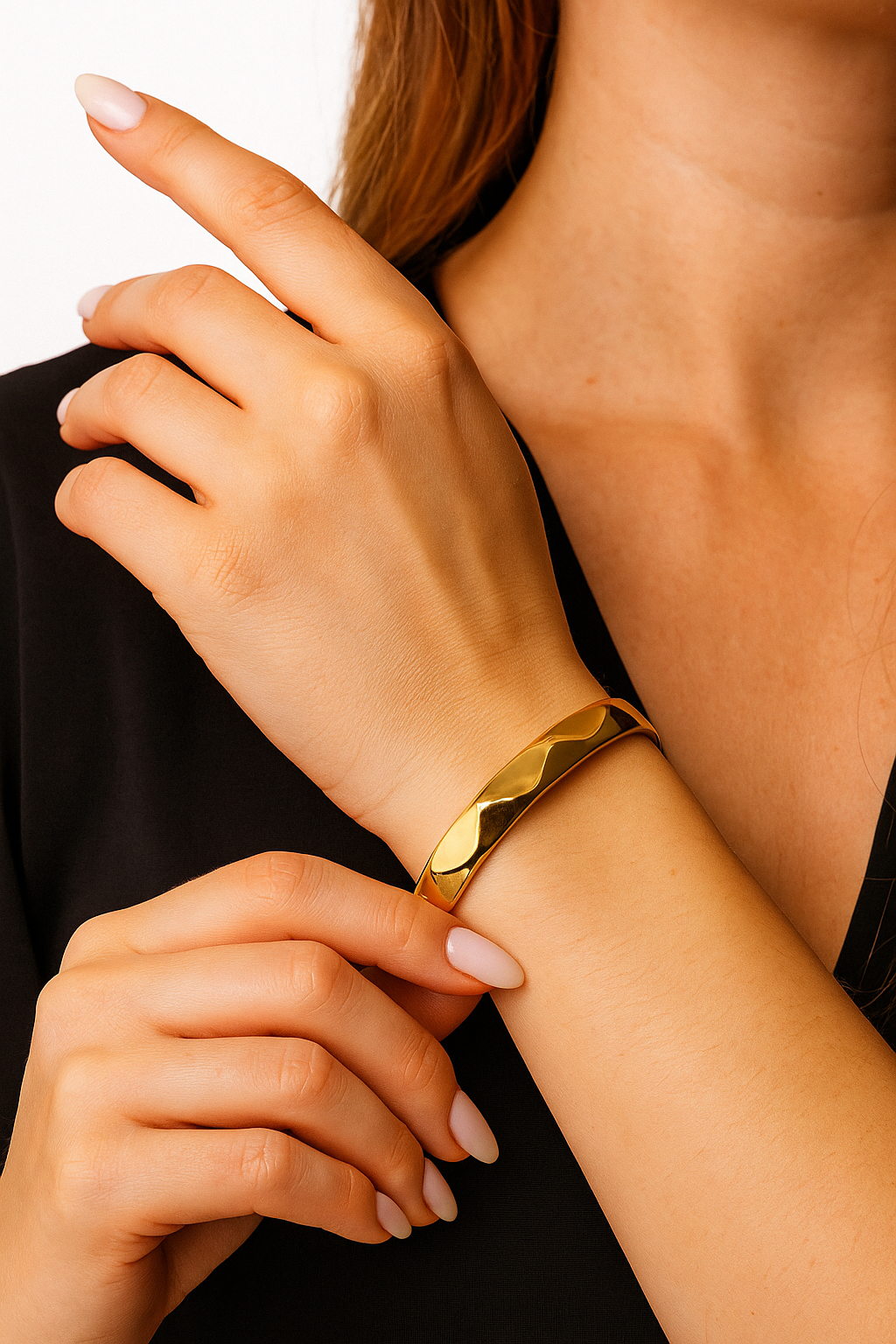 Bracciale rigido effetto ondulato – Bracciale Onde Dorate