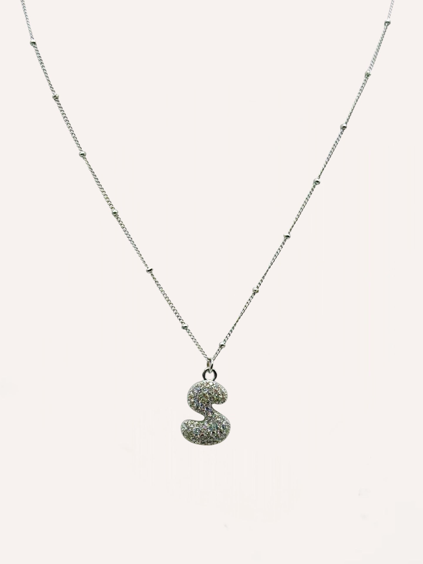 Collana lettera con zirconi – Letter Shine