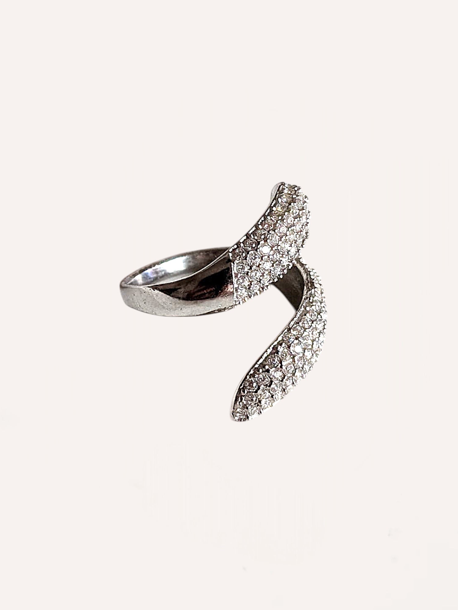 Anello aperto con cristalli – Anello Wave Pavé