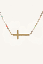 Collana con croce orizzontale e perline colorate – Eterea