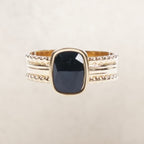 Anello dorato con pietra – Sirius