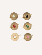 Anello dorato con pietra ovale - Solaris