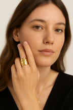 Anello dorato effetto martellato - Poseidone