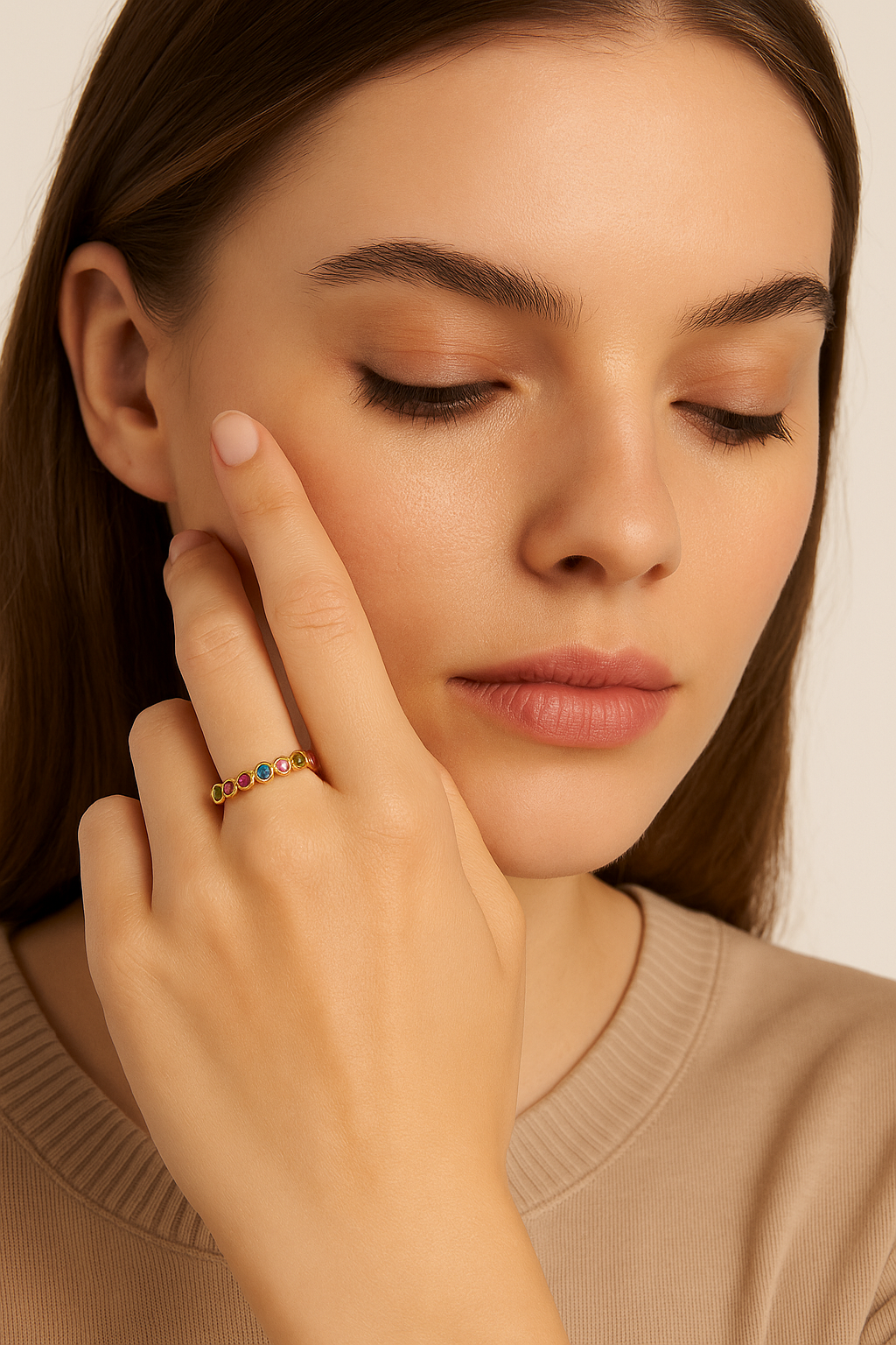 Anello dorato con zirconi colorati – Arcobaleno