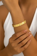 Bracciale rigido dorato martellato – Callisto