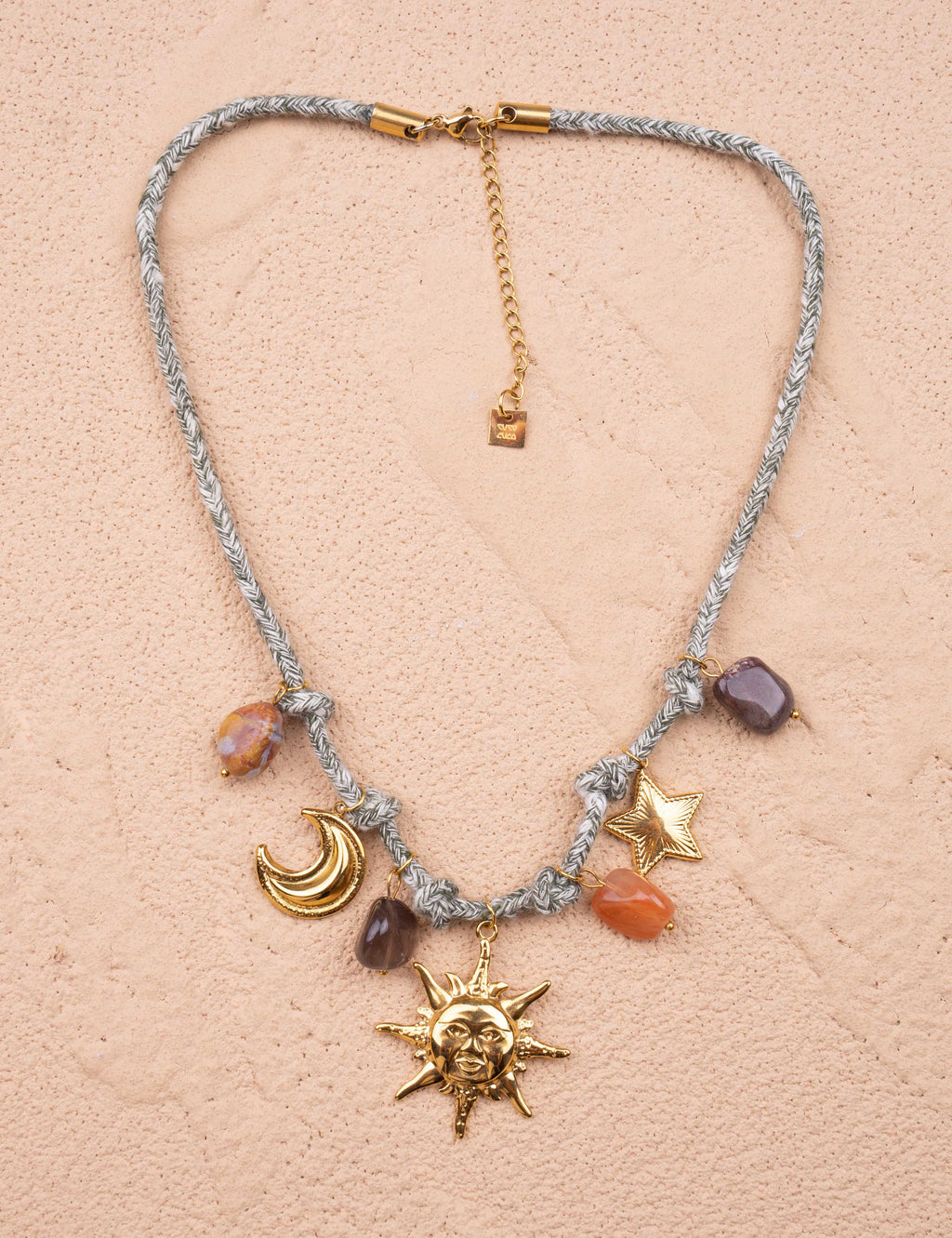 Collana con charms sole, luna e stelle – Astral