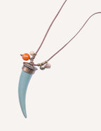 Collana con pendente a corno e dettagli colorati - Cornus Azzurro